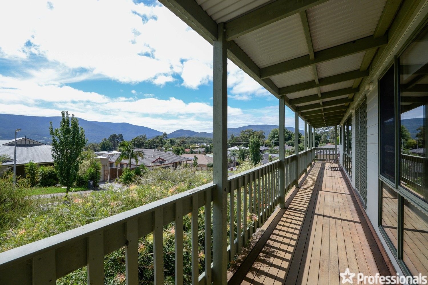 17 Valley Grove Place, Yarra Junction VIC 3797, Image 2