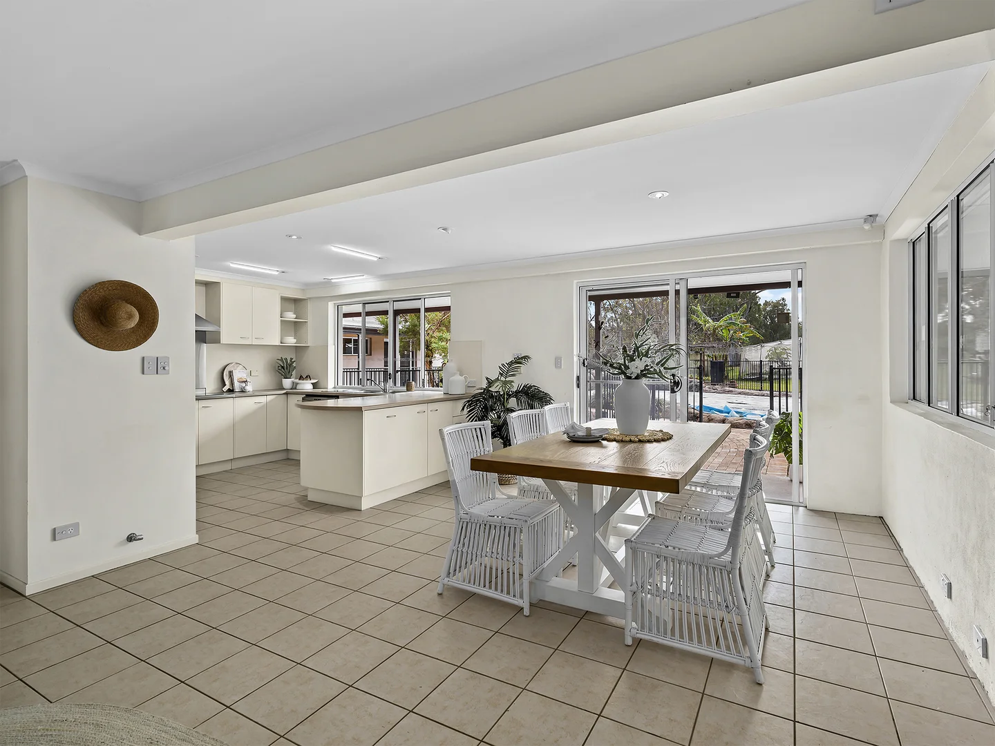 Additional image 5 of 52 London Road, Belmont QLD 4153