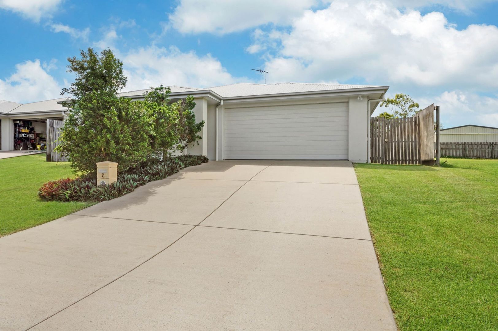 7 Parklane Crescent, Beaconsfield QLD 4740, Image 1