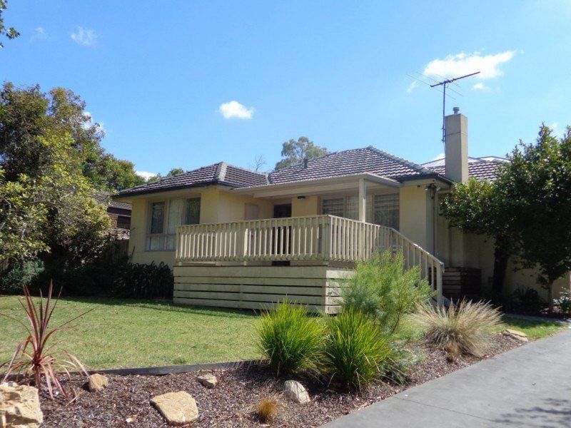 3 bedrooms House in 1/9 Helen Avenue CROYDON SOUTH VIC, 3136