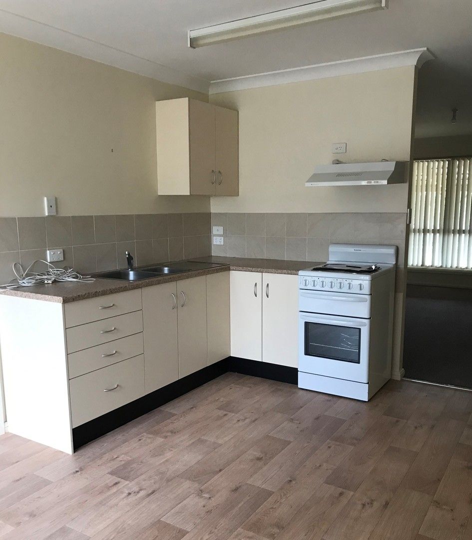 2 bedrooms Duplex in 1/84 MacKenzie Street MERRIWA NSW, 2329