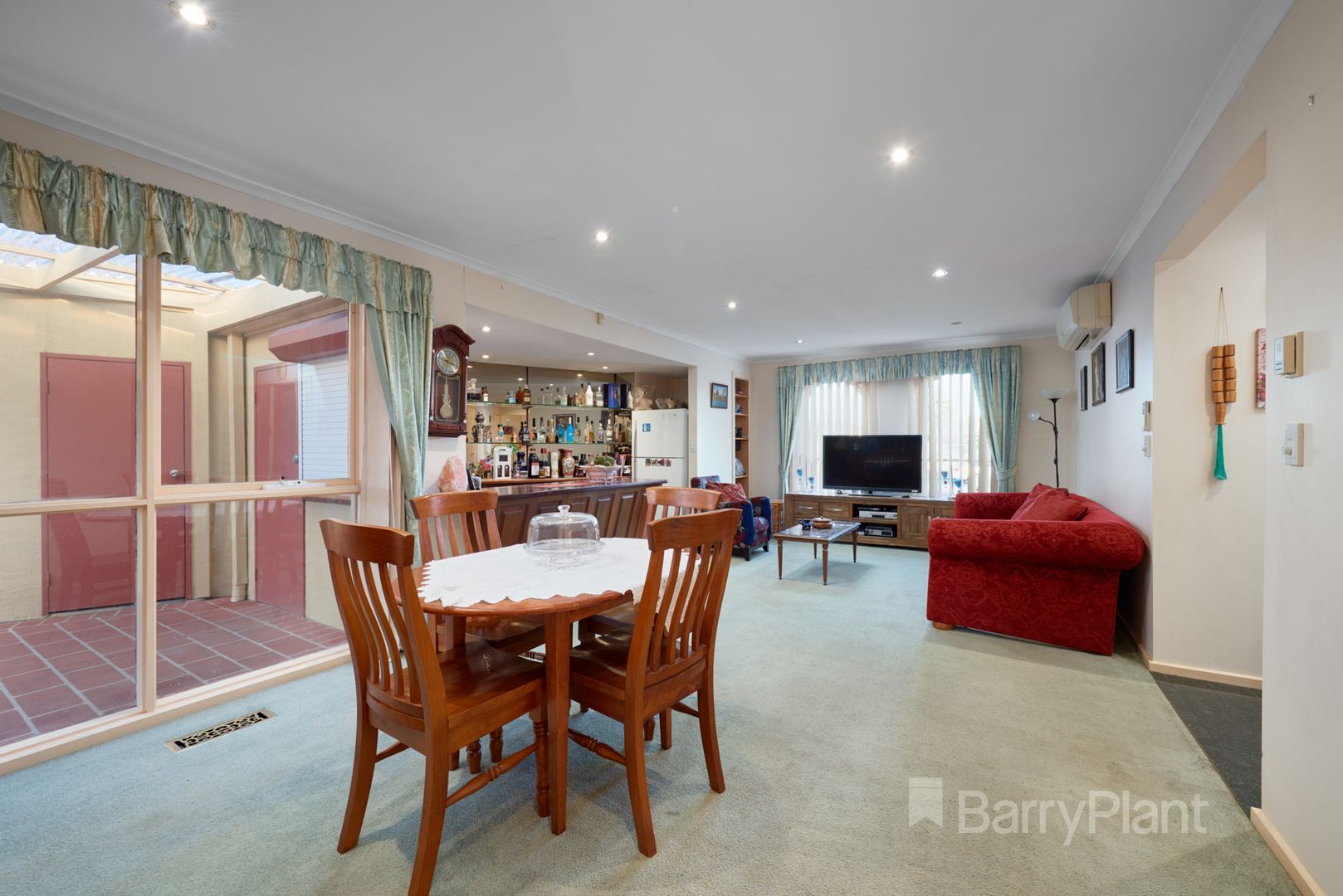 8 Marlborough Court, Noble Park VIC 3174, Image 2