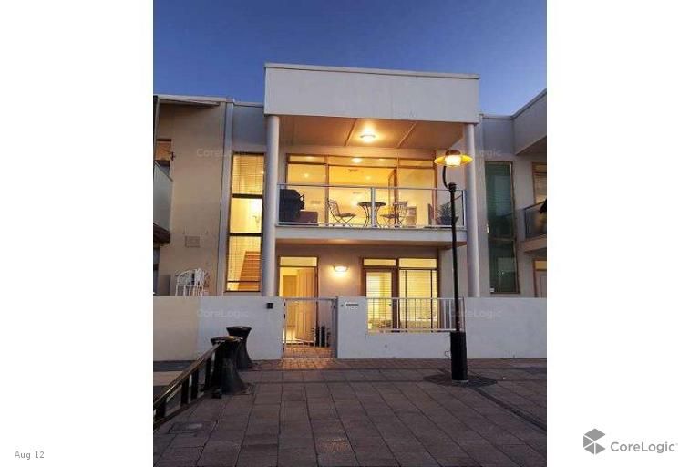 3 bedrooms Townhouse in 5 Warrawee Dock PORT ADELAIDE SA, 5015