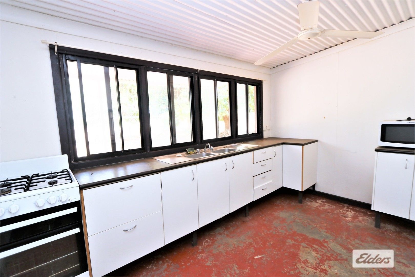 3 bedrooms Rural in 9A Gwendolin Drive KATHERINE NT, 0850