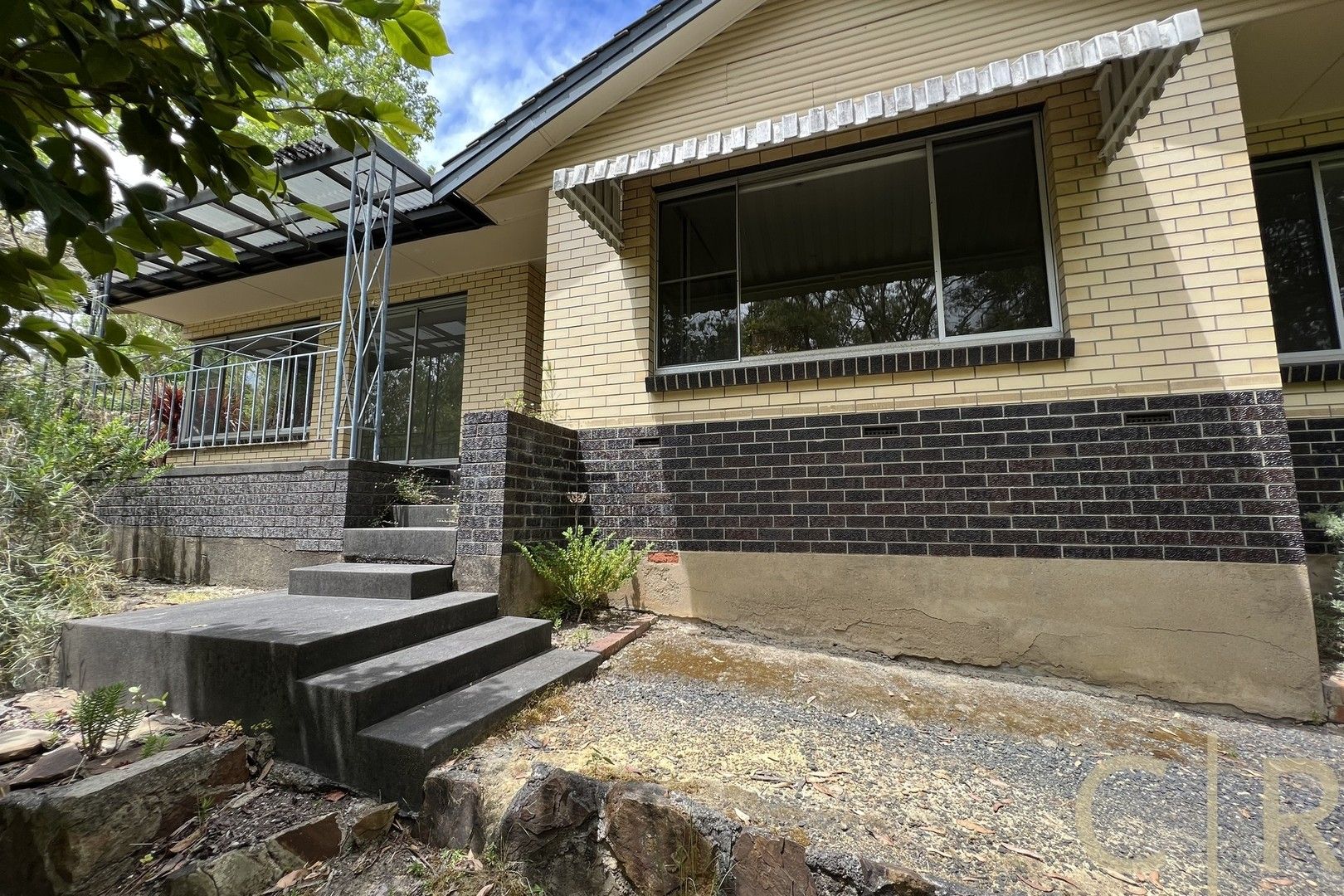 3 bedrooms House in 27 Stonehenge Avenue STIRLING SA, 5152