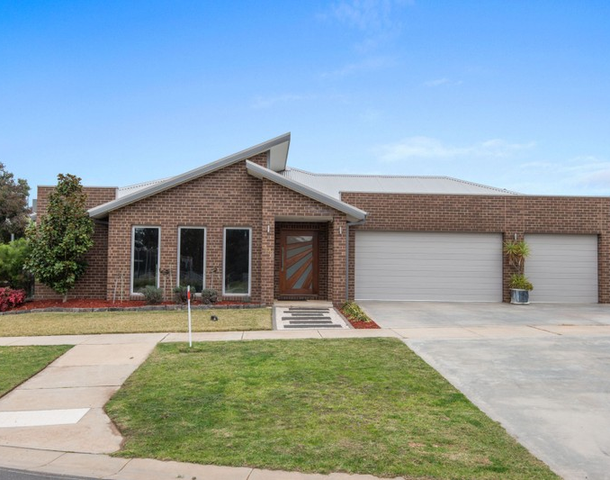 44 Whirrakee Parade, Huntly VIC 3551