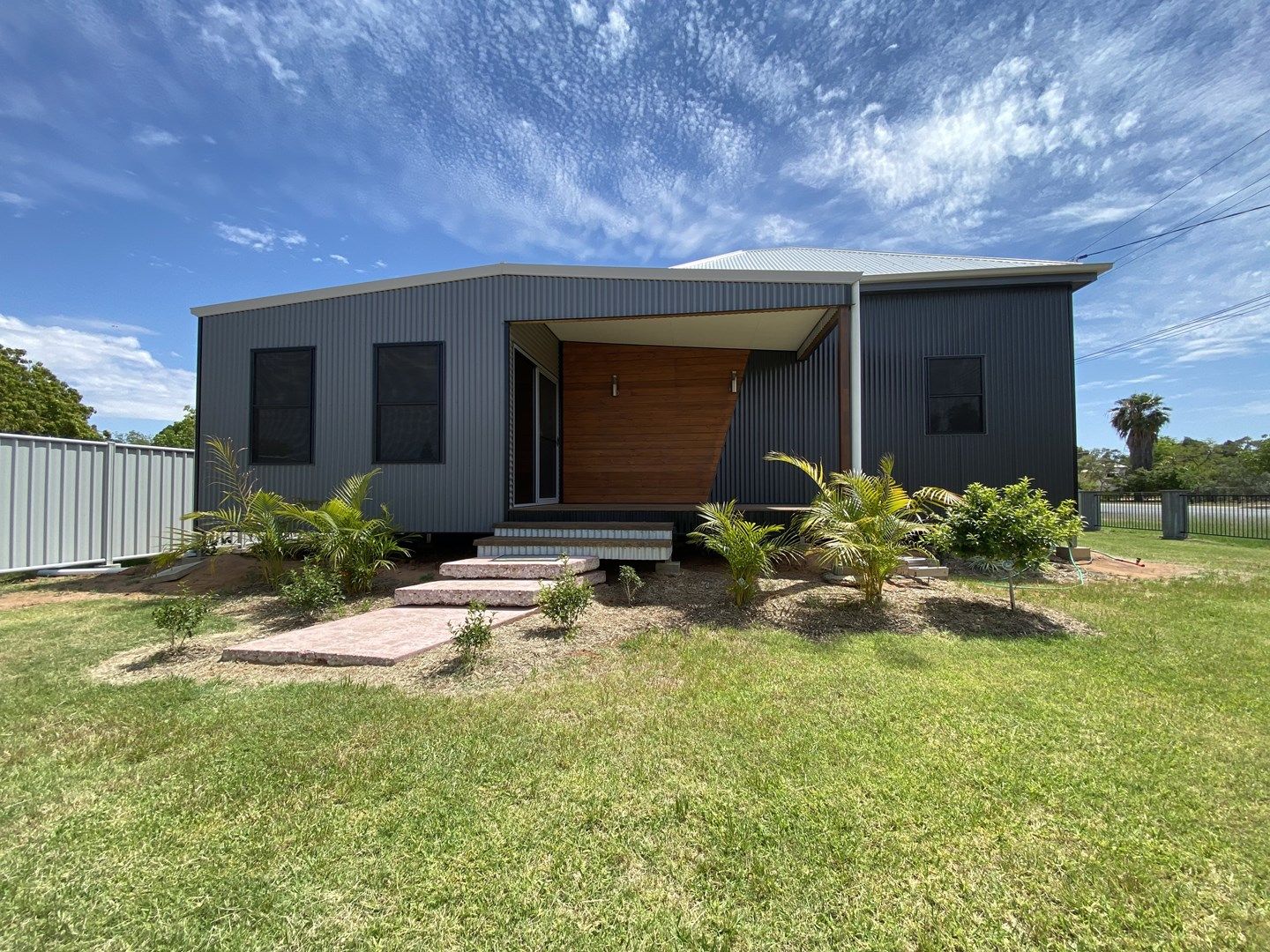 40 Elm St, Barcaldine QLD 4725 Domain