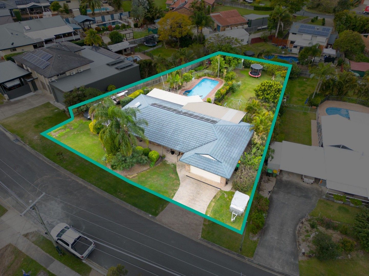 4 bedrooms House in 13 Oatberry Crescent SHAILER PARK QLD, 4128