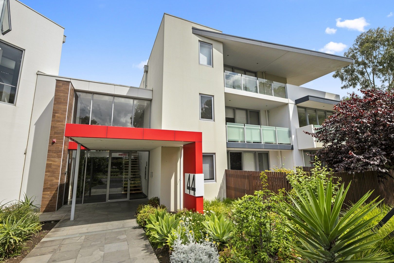 2 bedrooms Apartment / Unit / Flat in 20/44 Eucalyptus Drive MAIDSTONE VIC, 3012