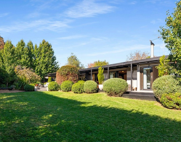 11 Heyington Close, Croydon VIC 3136