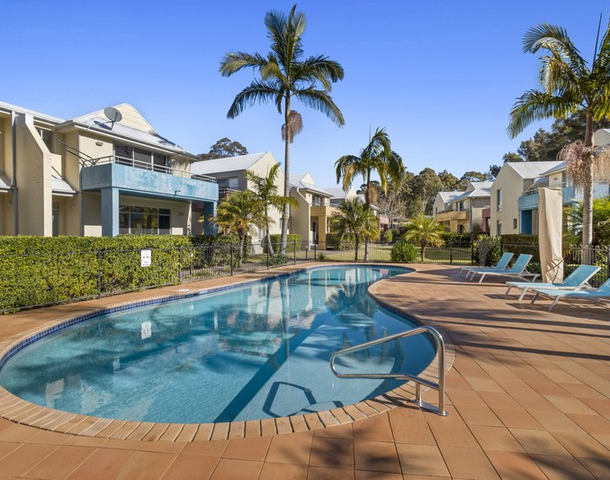 4/1A-1B Myamba Parade, Surfside NSW 2536