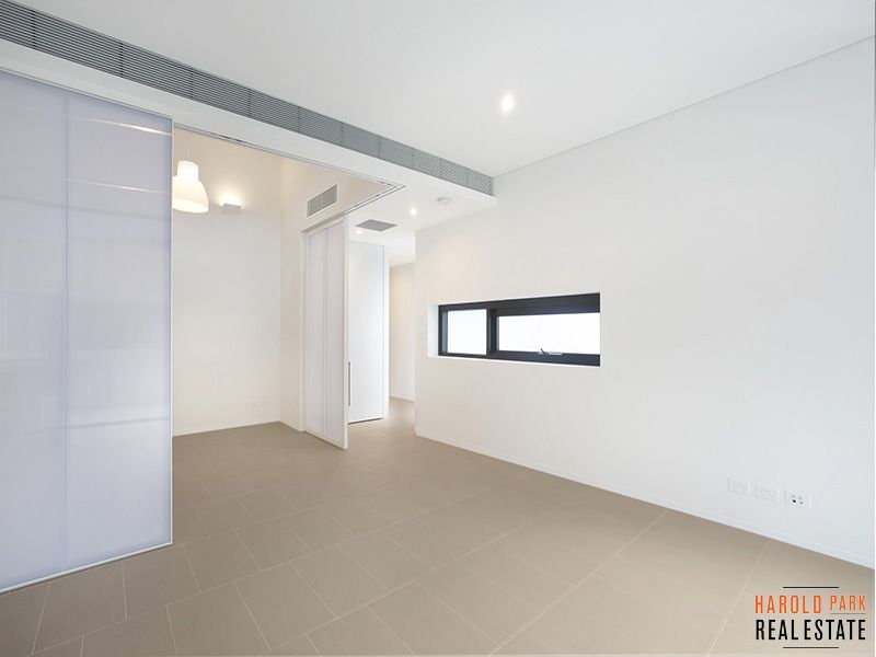 310/6 Maxwell Road, Glebe NSW 2037, Image 2