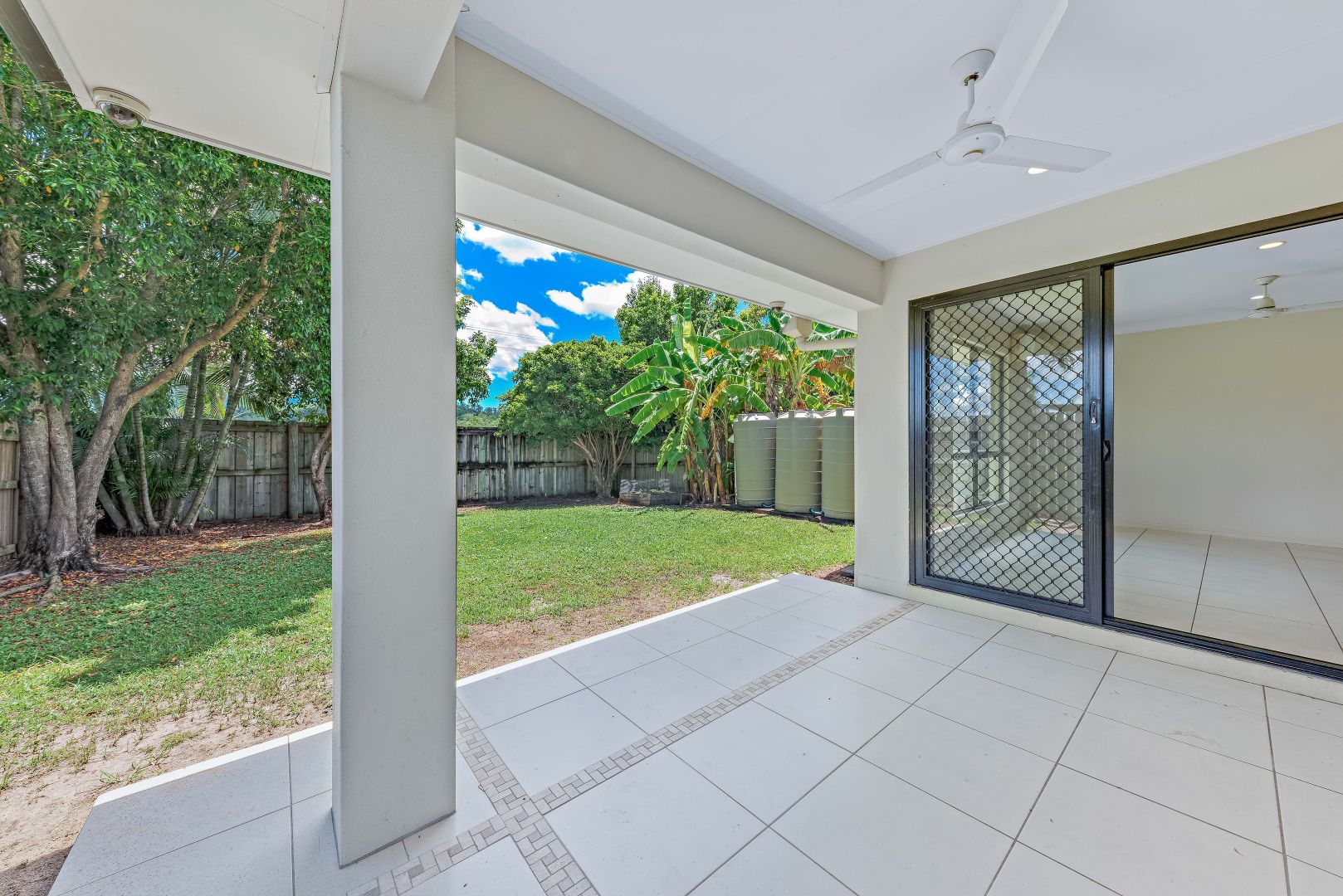 1&2/62 South Molle Boulevard, Cannonvale QLD 4802, Image 2
