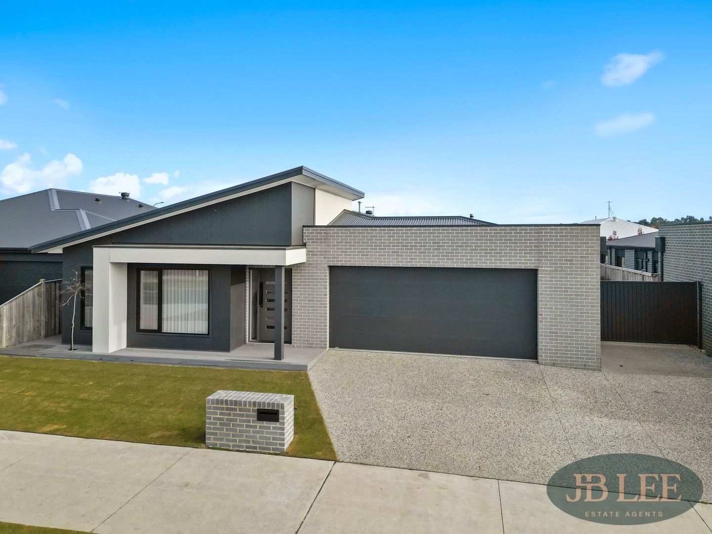 4 bedrooms House in 87 Emberwood Road WARRAGUL VIC, 3820