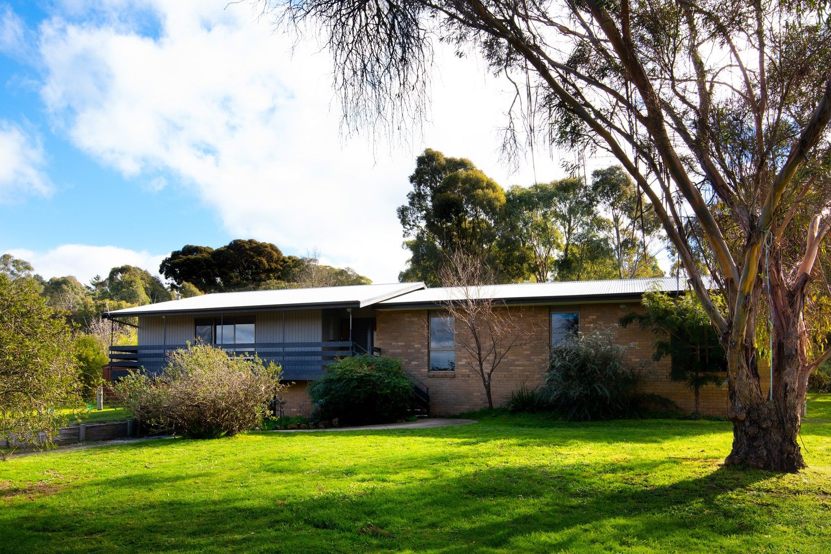 4 bedrooms House in 43 Happy Valley Road CASTLEMAINE VIC, 3450