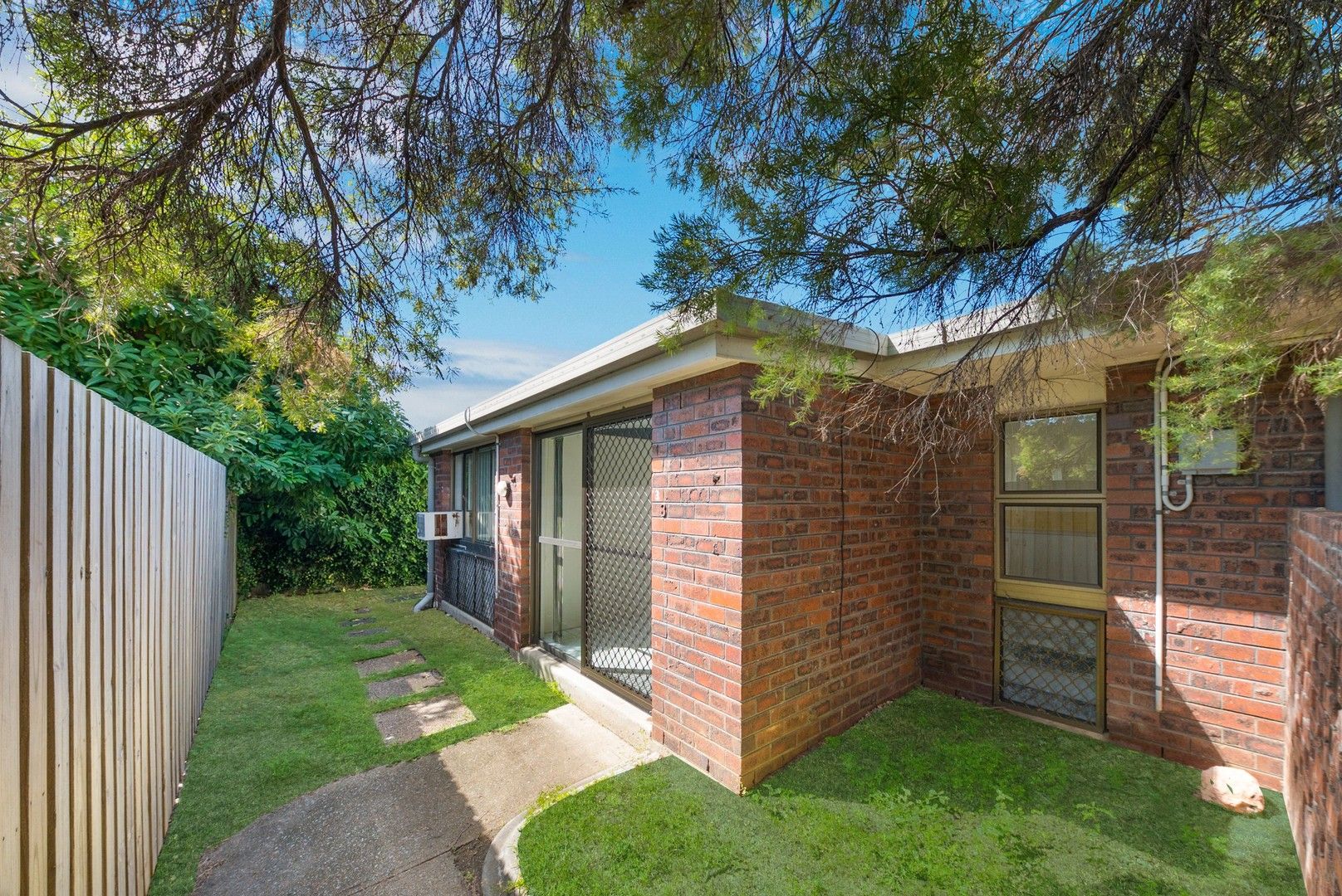 2 bedrooms Apartment / Unit / Flat in 3/55 Cook Street NORTH WARD QLD, 4810