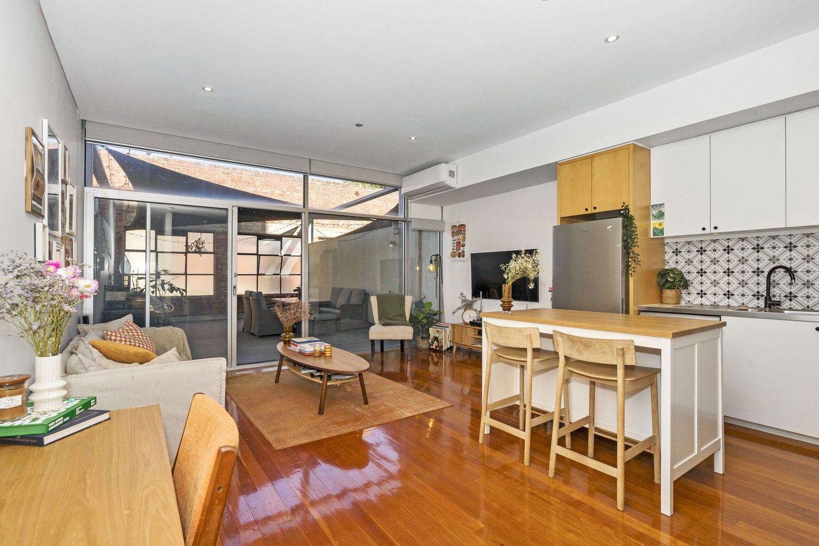 1 bedrooms Apartment / Unit / Flat in 8/108 Elgin Street CARLTON VIC, 3053