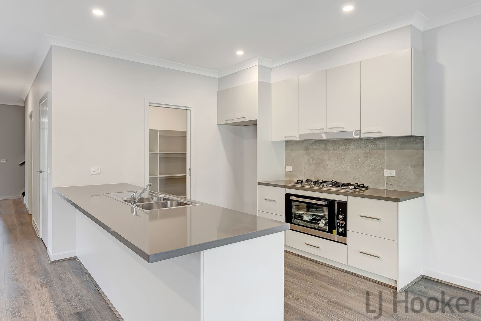 16a Frudal Crescent, Knoxfield VIC 3180, Image 2