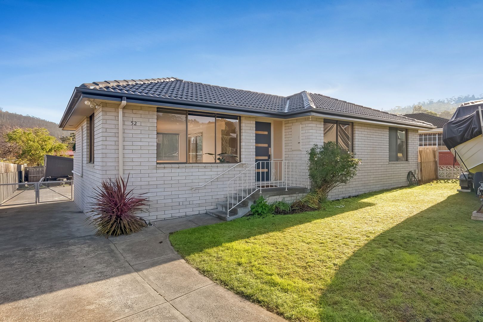 52 Astor Drive, Geilston Bay Property History & Address Research Domain