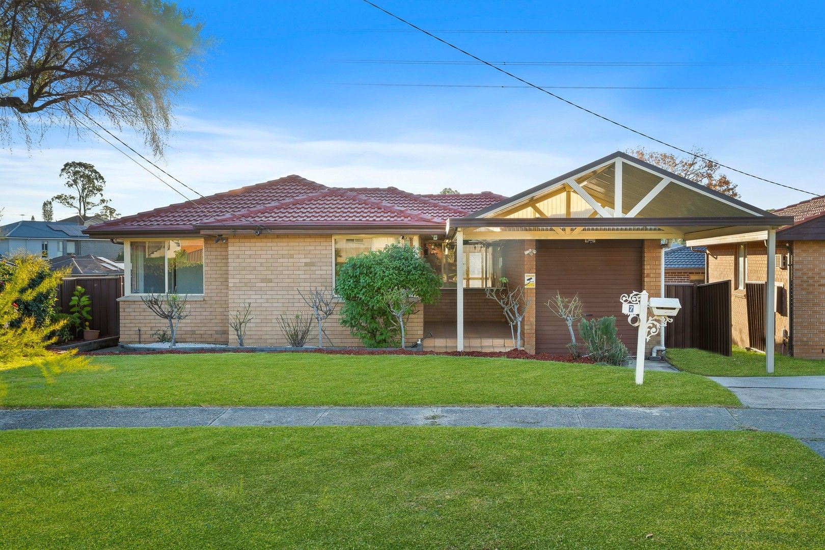 7 Zambesi Road, Seven Hills NSW 2147, Image 0