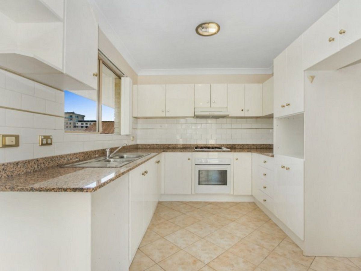 2 bedrooms Apartment / Unit / Flat in 1/5-7 Sorrell Street PARRAMATTA NSW, 2150