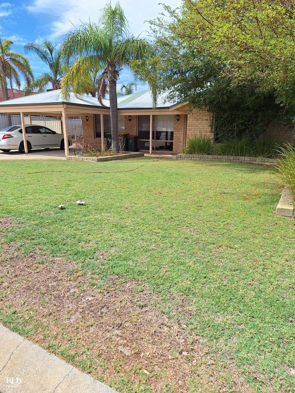 4 bedrooms House in 15 Dreier Court ATWELL WA, 6164