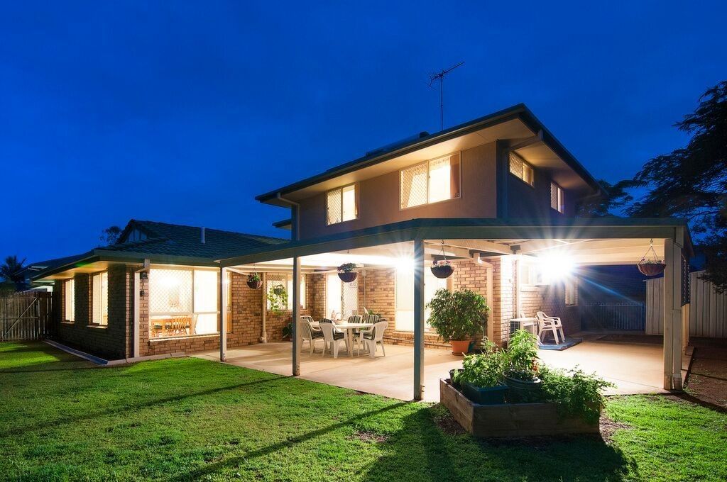 5 bedrooms House in 22 Little John Street DAISY HILL QLD, 4127