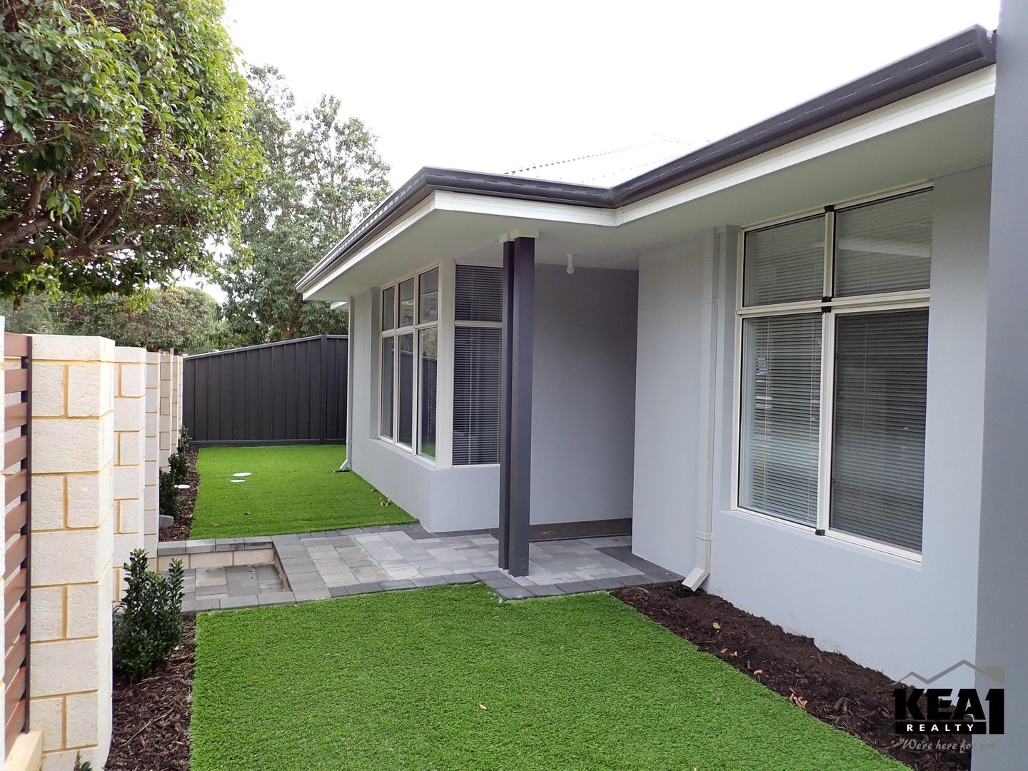 3 bedrooms Villa in 1/9 Edinburgh Road FORRESTFIELD WA, 6058