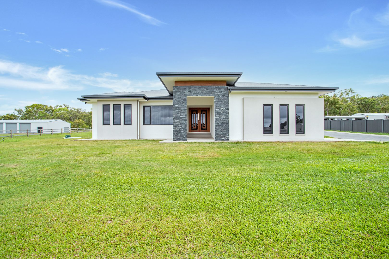 1 Jess Court, Alligator Creek QLD 4740, Image 2