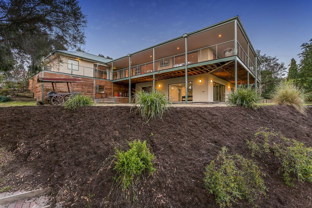 141143 Jumping Creek Road, Wonga Park Property History & Address