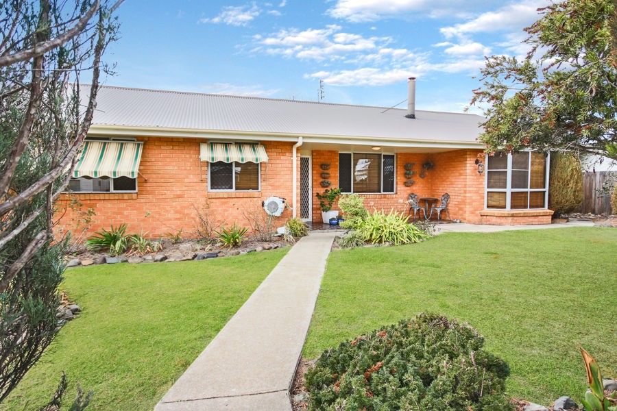 122 Bulwer Street, Tenterfield NSW 2372, Image 0