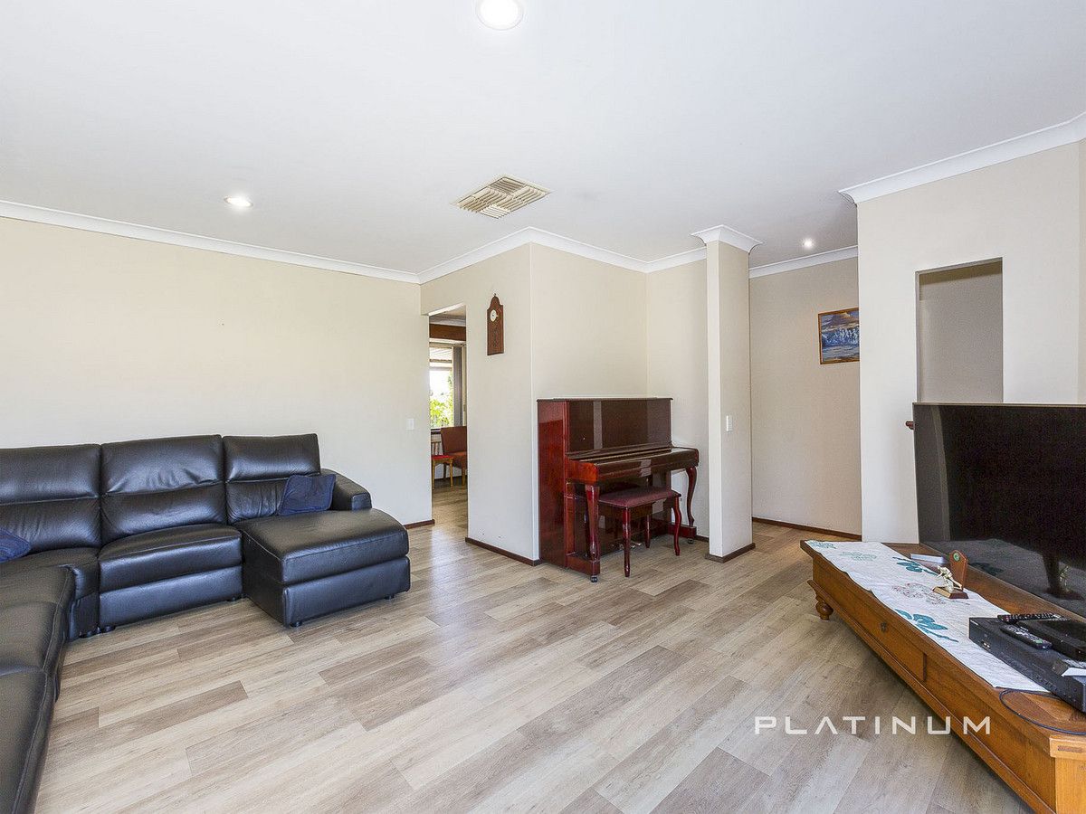 5 Barnes Court, Craigie WA 6025, Image 2