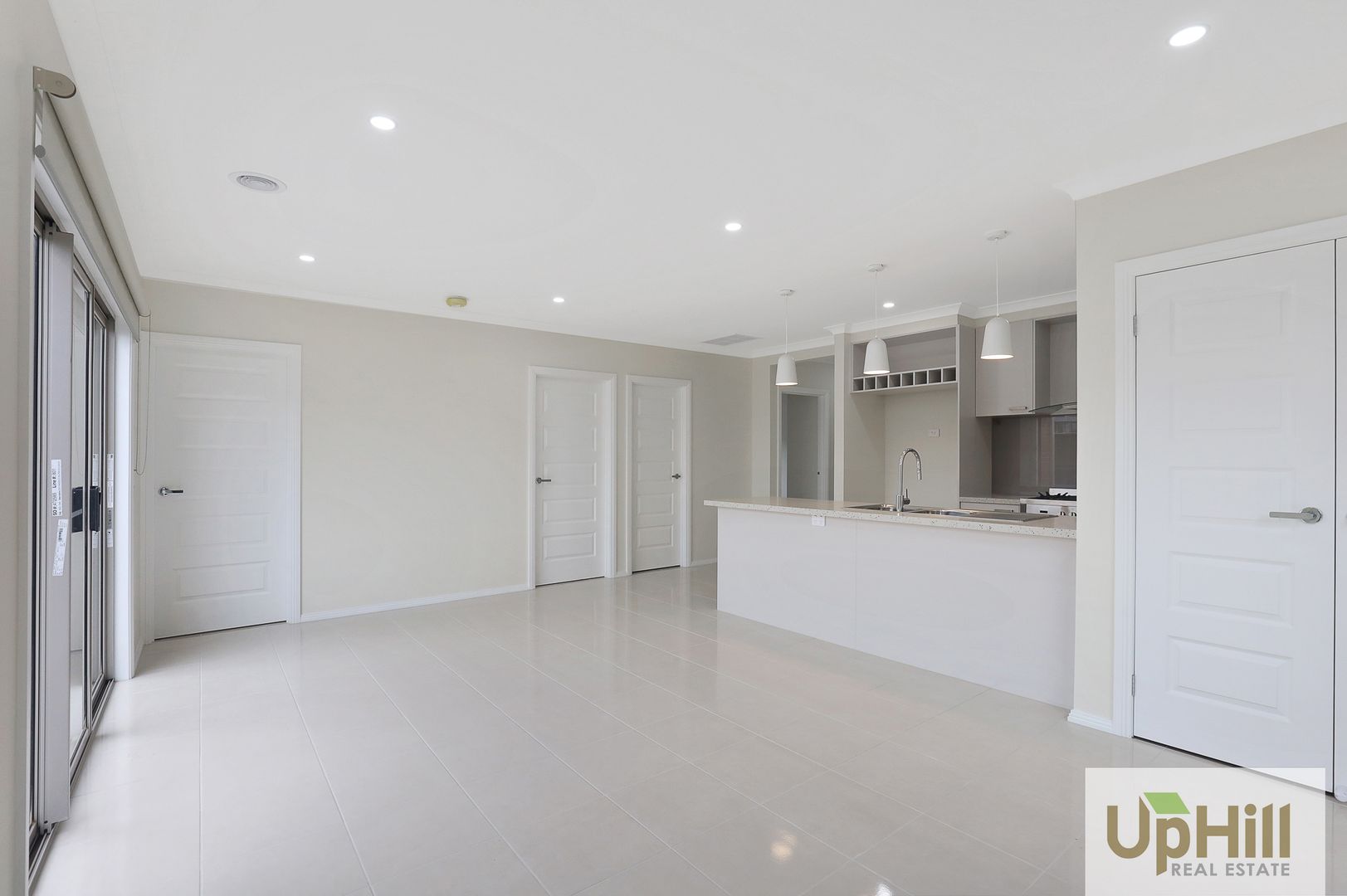10 Modern Avenue, Clyde North VIC 3978, Image 2