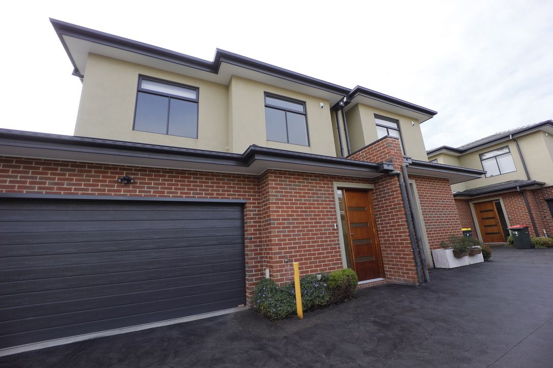 3 bedrooms Townhouse in 2/18 Lorne Parade MONT ALBERT VIC, 3127