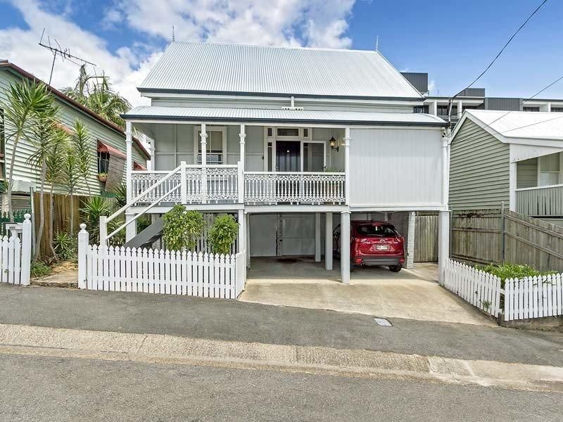 3 bedrooms House in 30 Menzies Street PETRIE TERRACE QLD, 4000