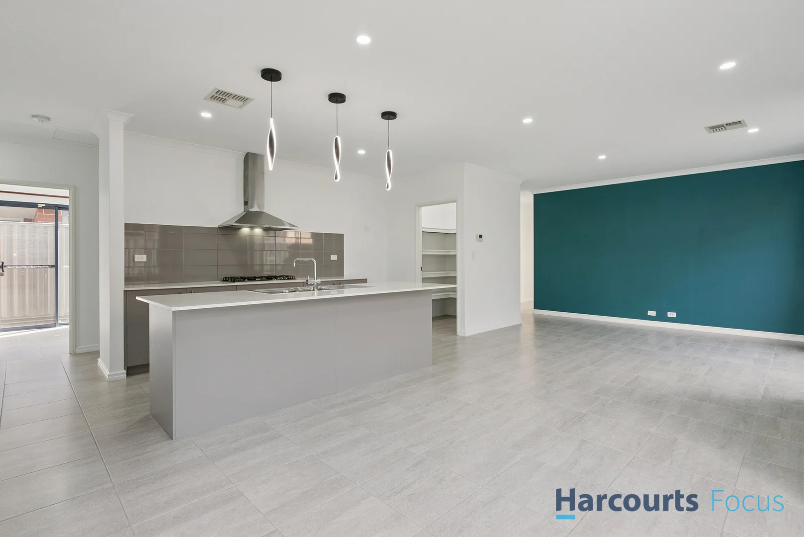 Additional image 13 of 21 Massicot Road, Treeby WA 6164