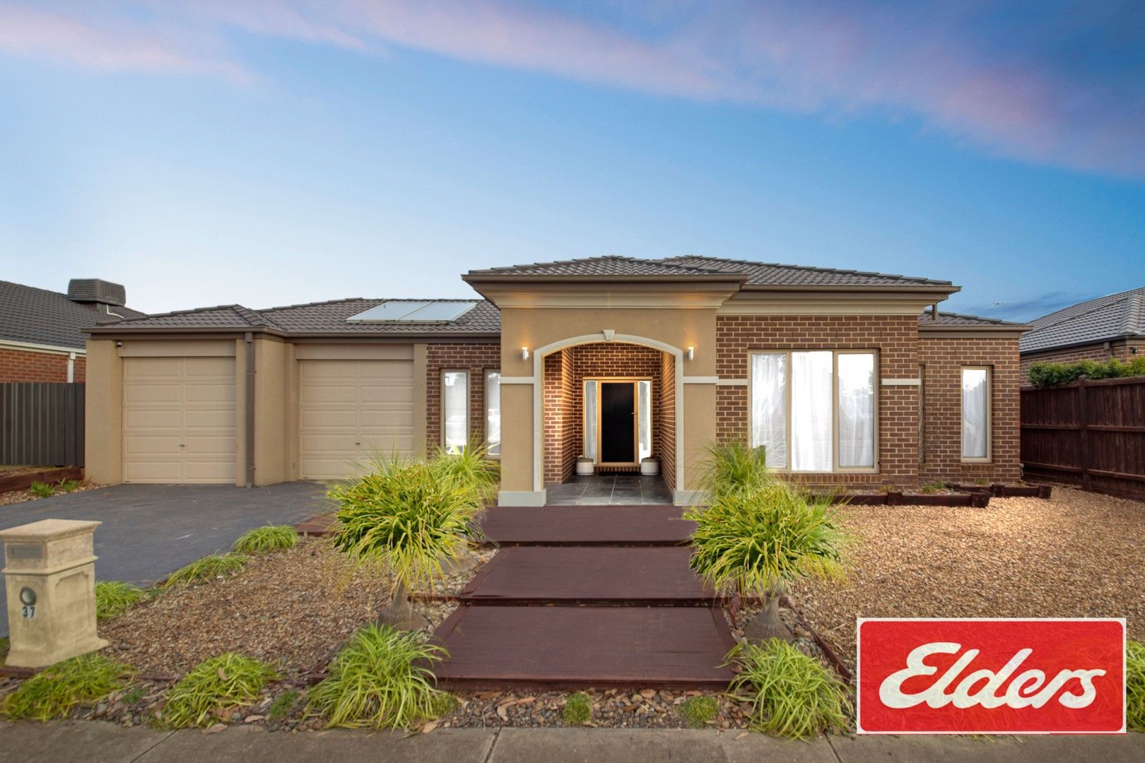 4 bedrooms House in 37 Papillon Parade TARNEIT VIC, 3029