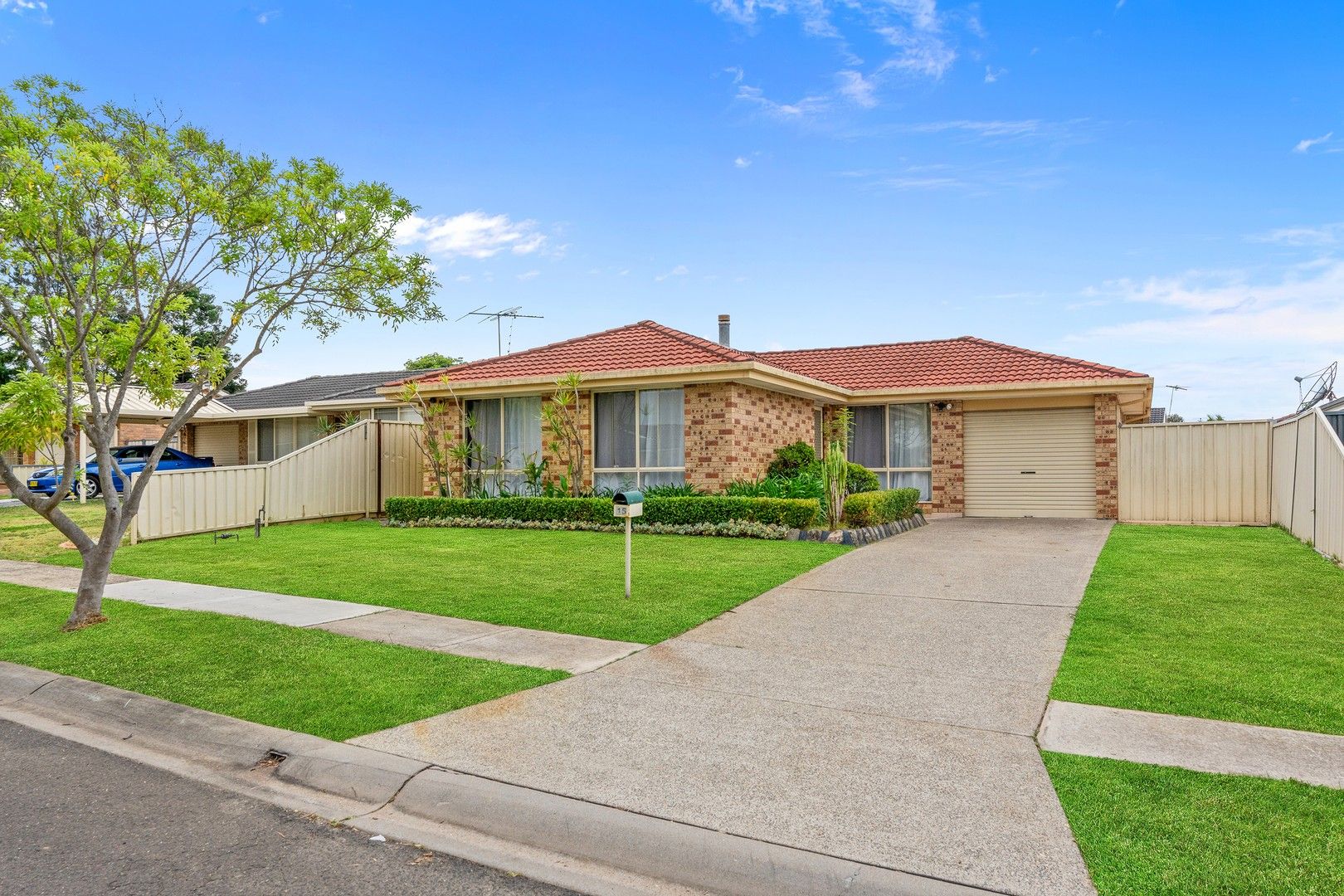 15 Woolgoolga Avenue, Hoxton Park NSW 2171 House For Rent Domain