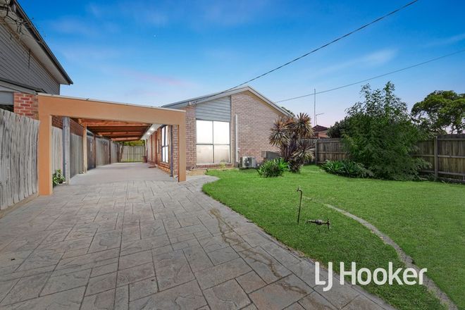 Picture of 37 Green Valley Crescent, HAMPTON PARK VIC 3976