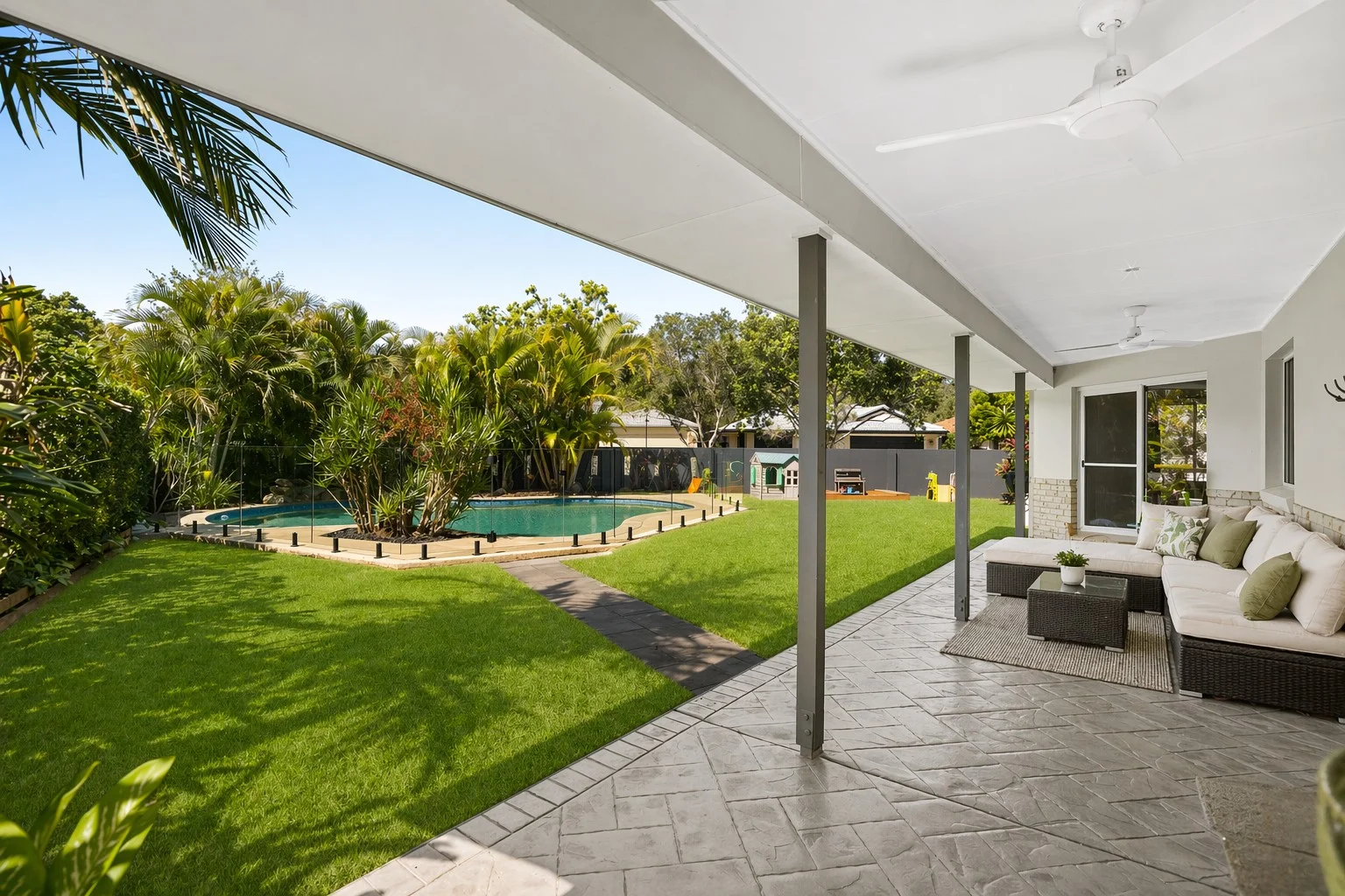 23 Ottelia Drive, Elanora QLD 4221