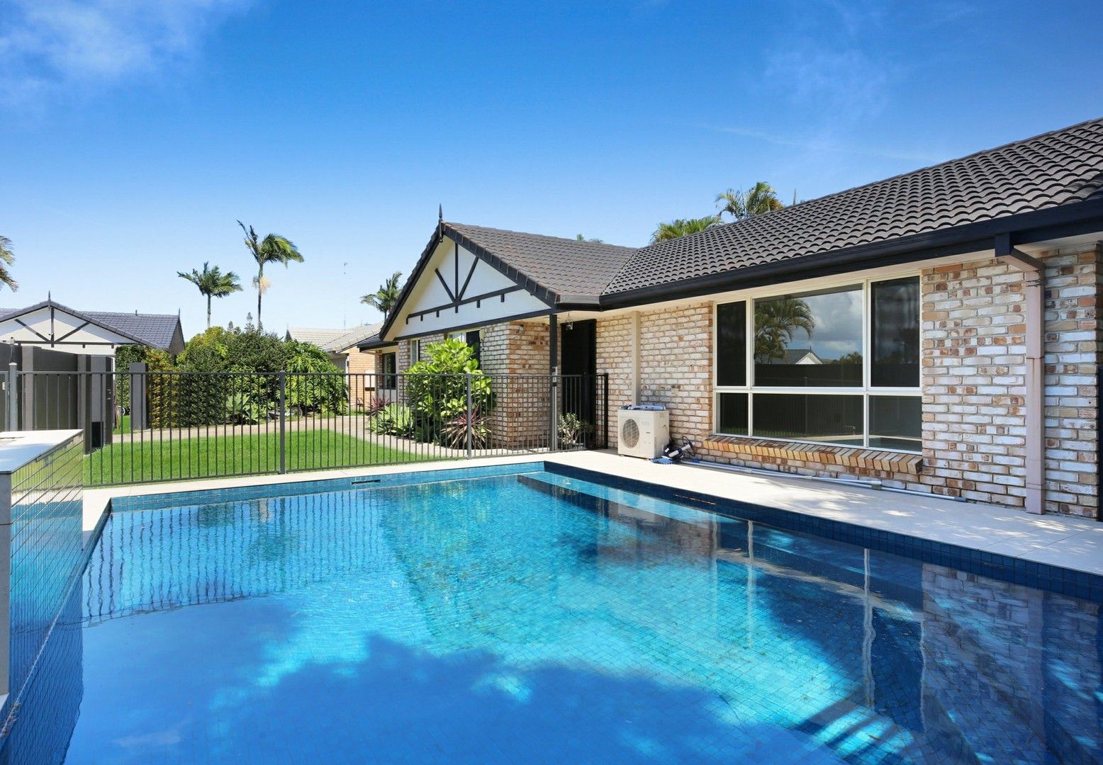 9 Bowerbird Place, Burleigh Waters QLD 4220, Image 1