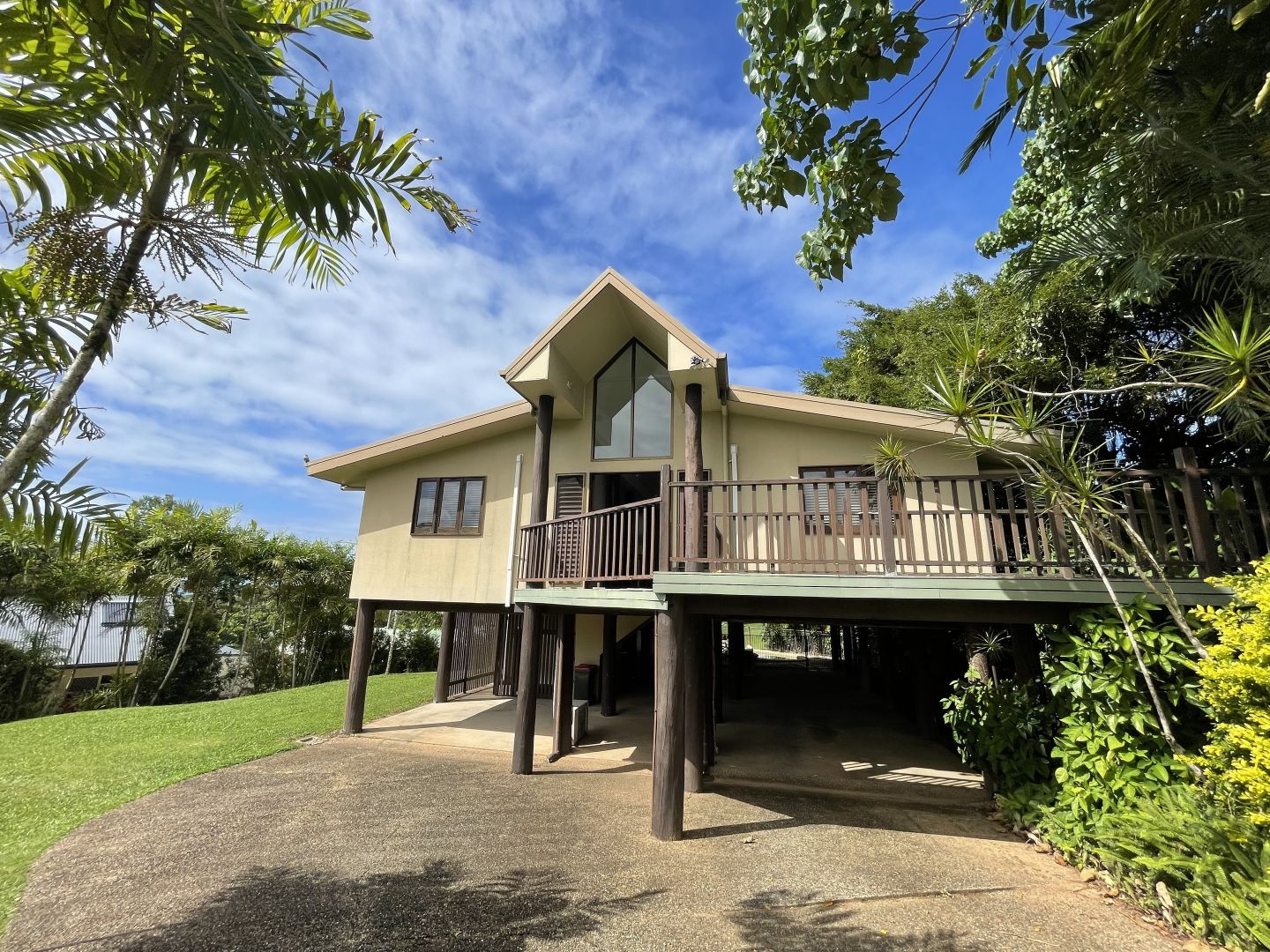 31 Dunkalli Cres, Wongaling Beach QLD 4852, Image 2