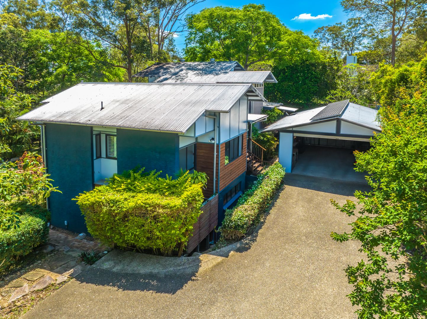 Sold 26 Cubberla Street, Fig Tree Pocket QLD 4069 on 08 Feb 2023