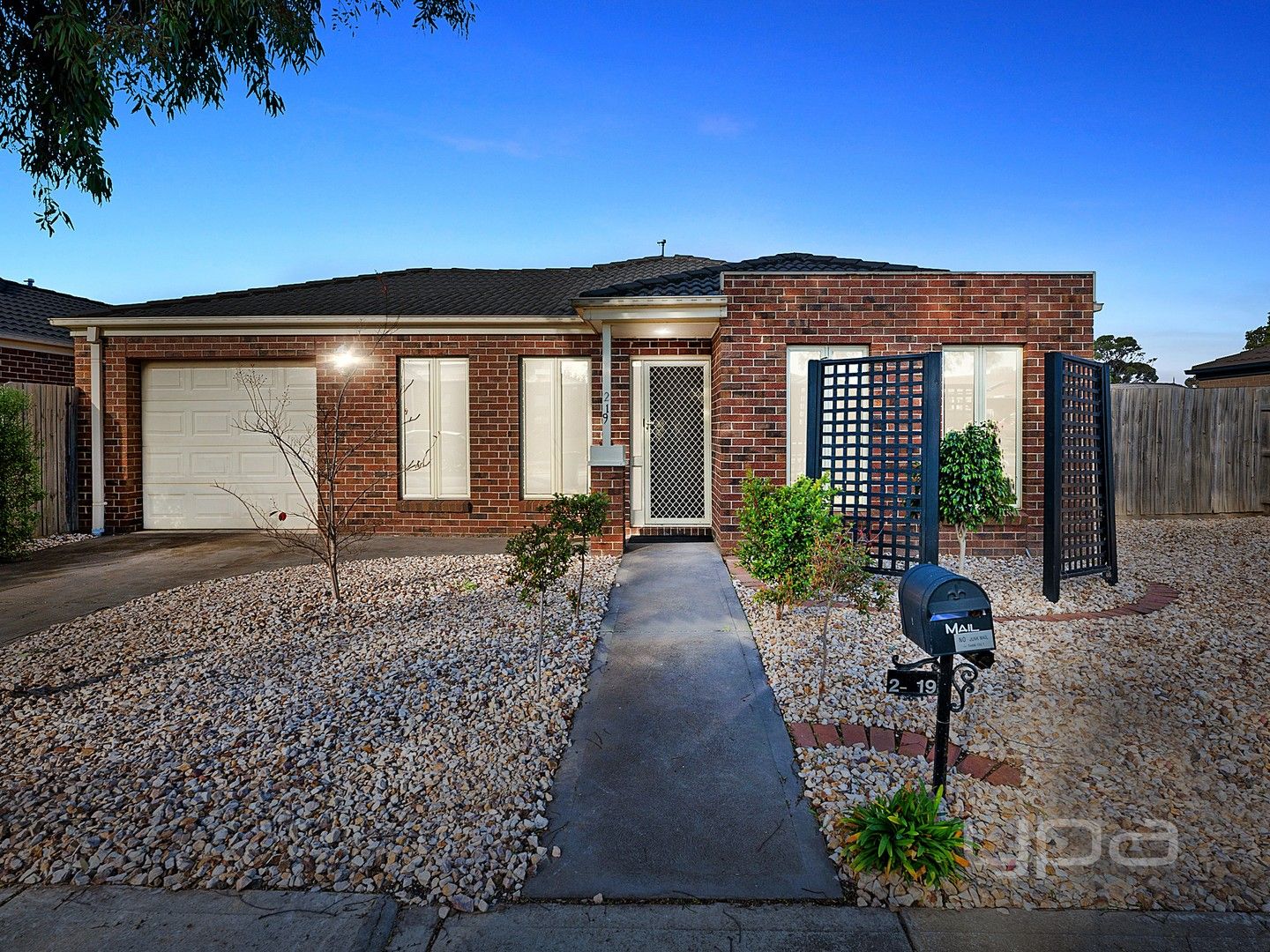 3 bedrooms House in 2/19 Christina Crescent KURUNJANG VIC, 3337