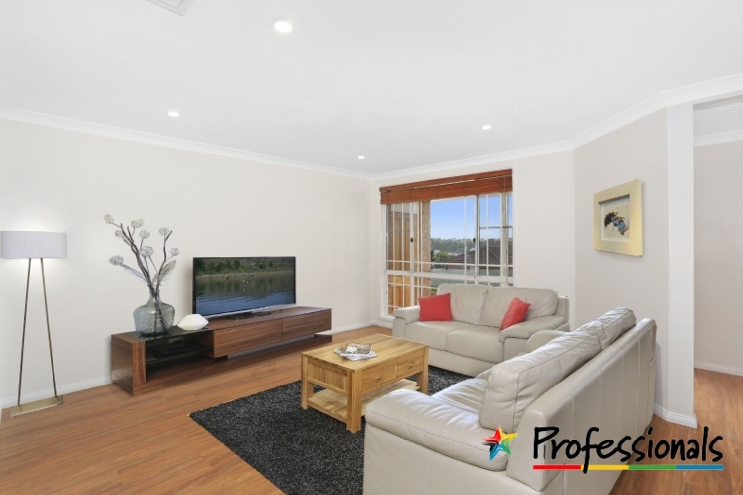 4 Scobie Place, Mount Annan NSW 2567, Image 2