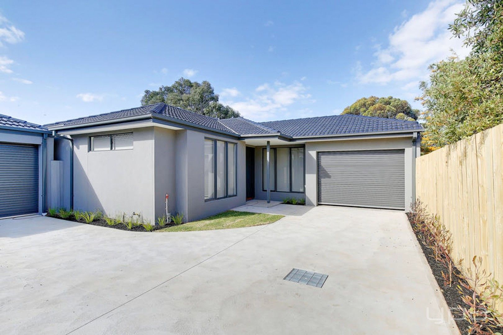 3 bedrooms Apartment / Unit / Flat in 2/137 Market Road WERRIBEE VIC, 3030