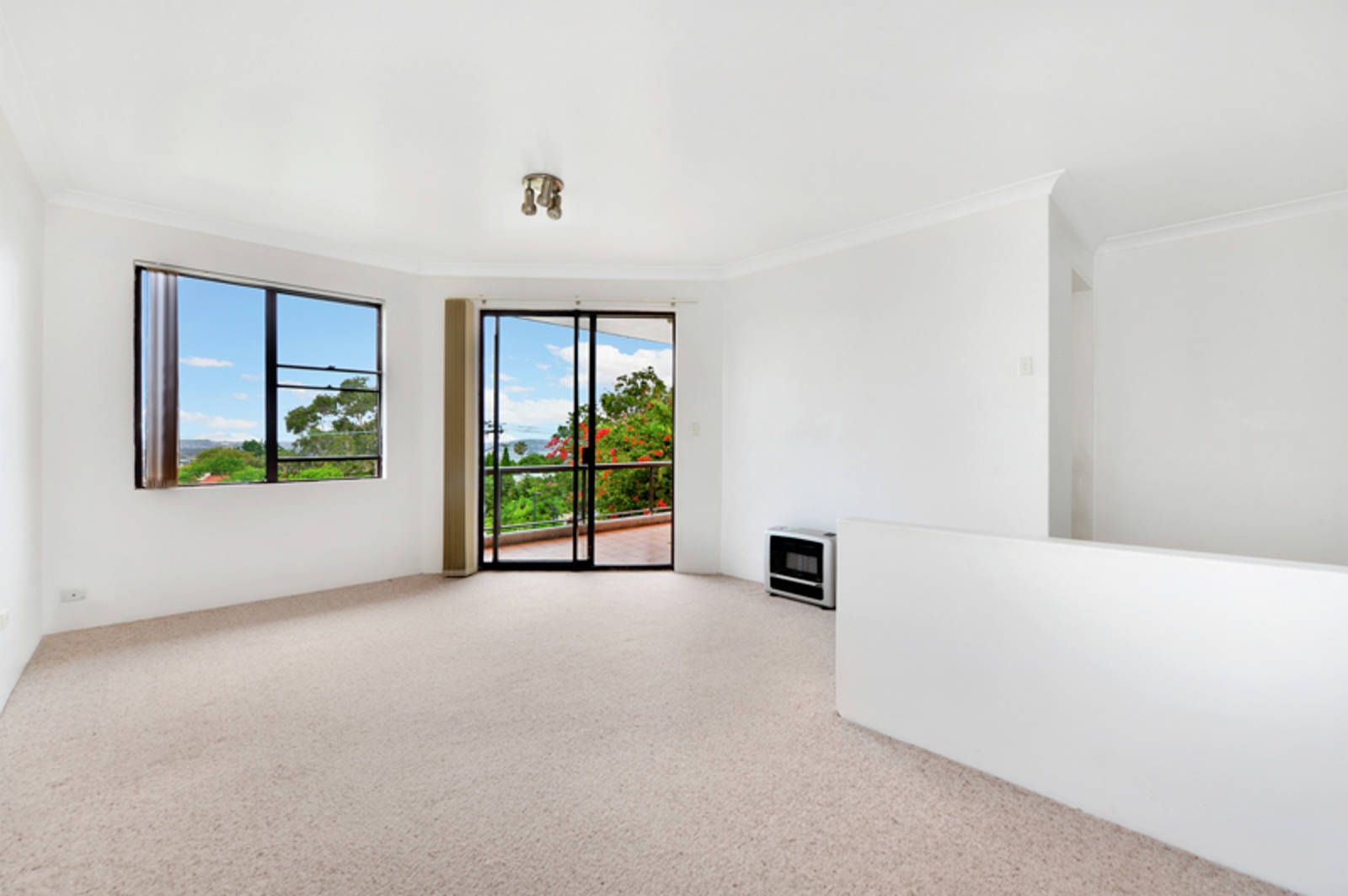 2 bedrooms Apartment / Unit / Flat in 94-96 Wycombe Road NEUTRAL BAY NSW, 2089