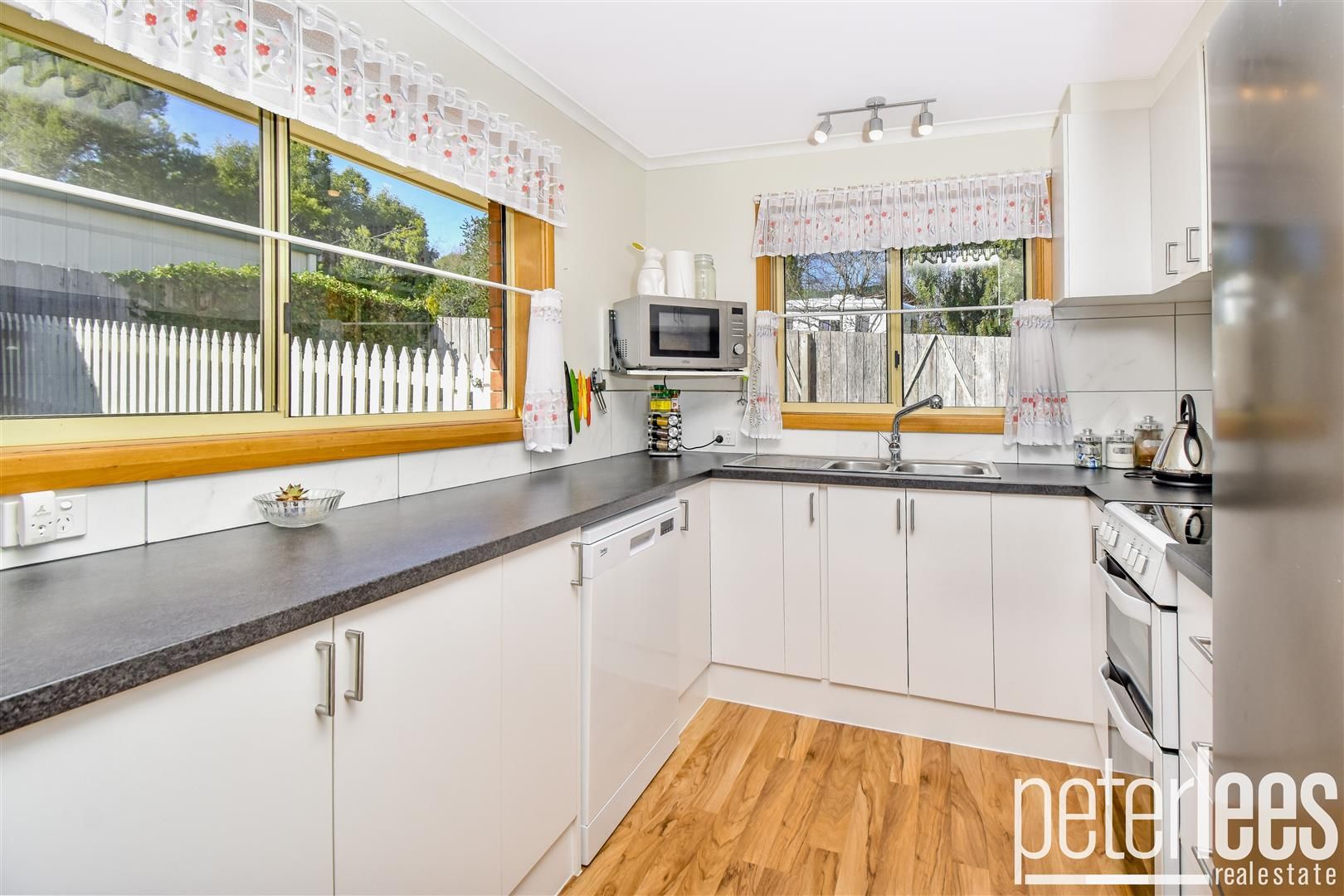 2/20 Benvenue Road, St Leonards TAS 7250, Image 2