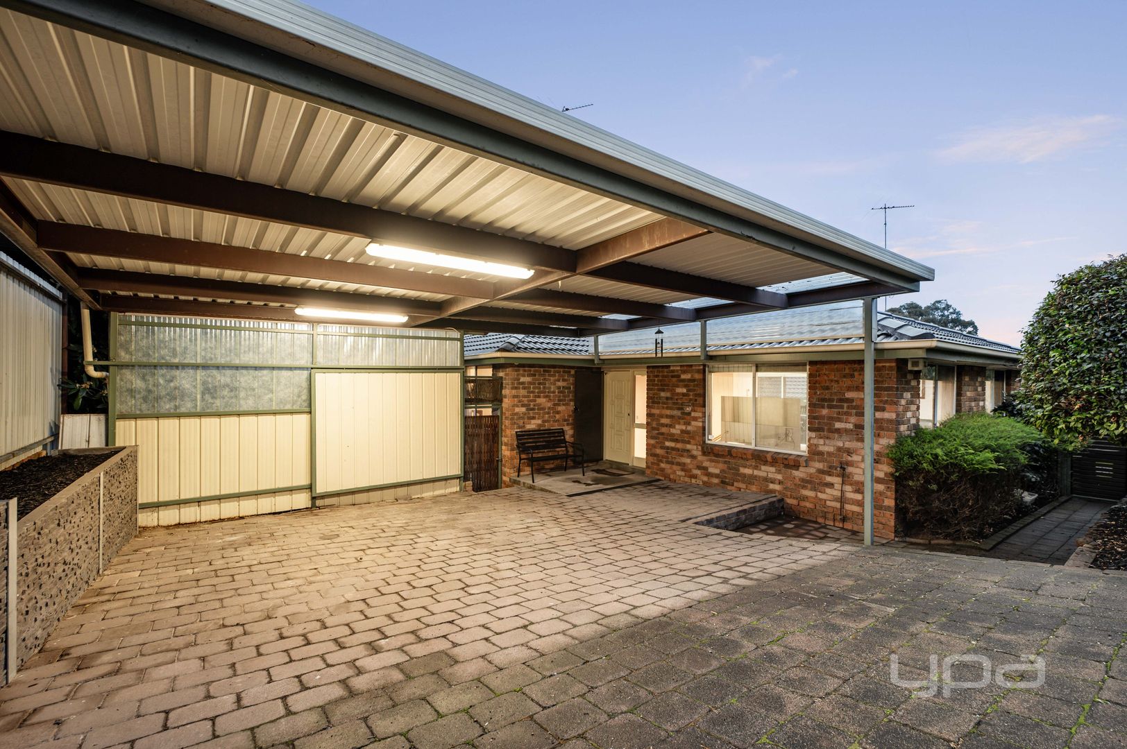 84 Clarke Drive, Gladstone Park VIC 3043, Image 2