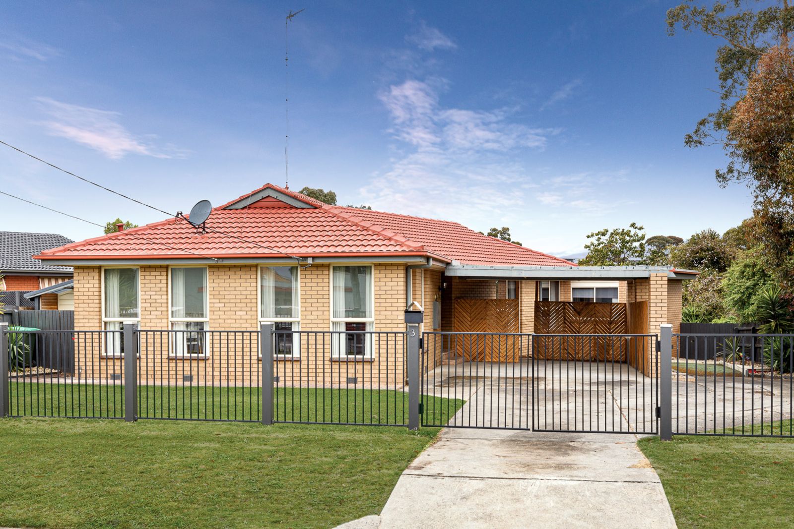 3 Dallas Avenue, Mount Clear VIC 3350 Domain
